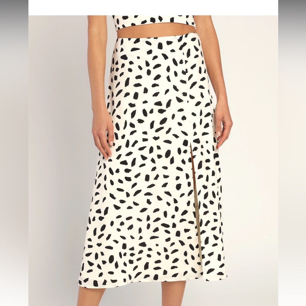 Lulus midi skirt with slit